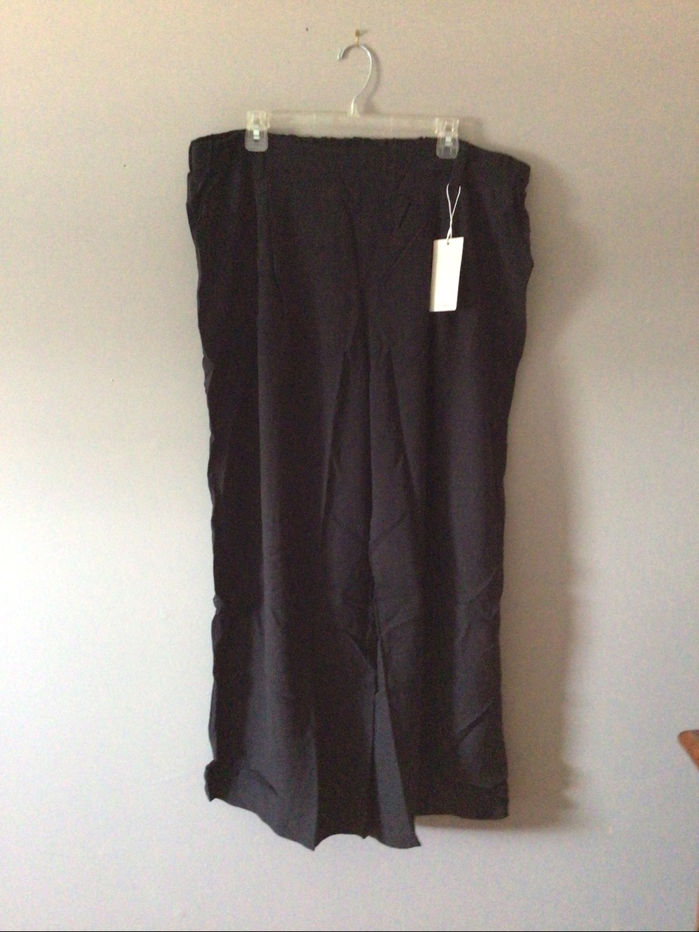 Black Pants with Side Pockets